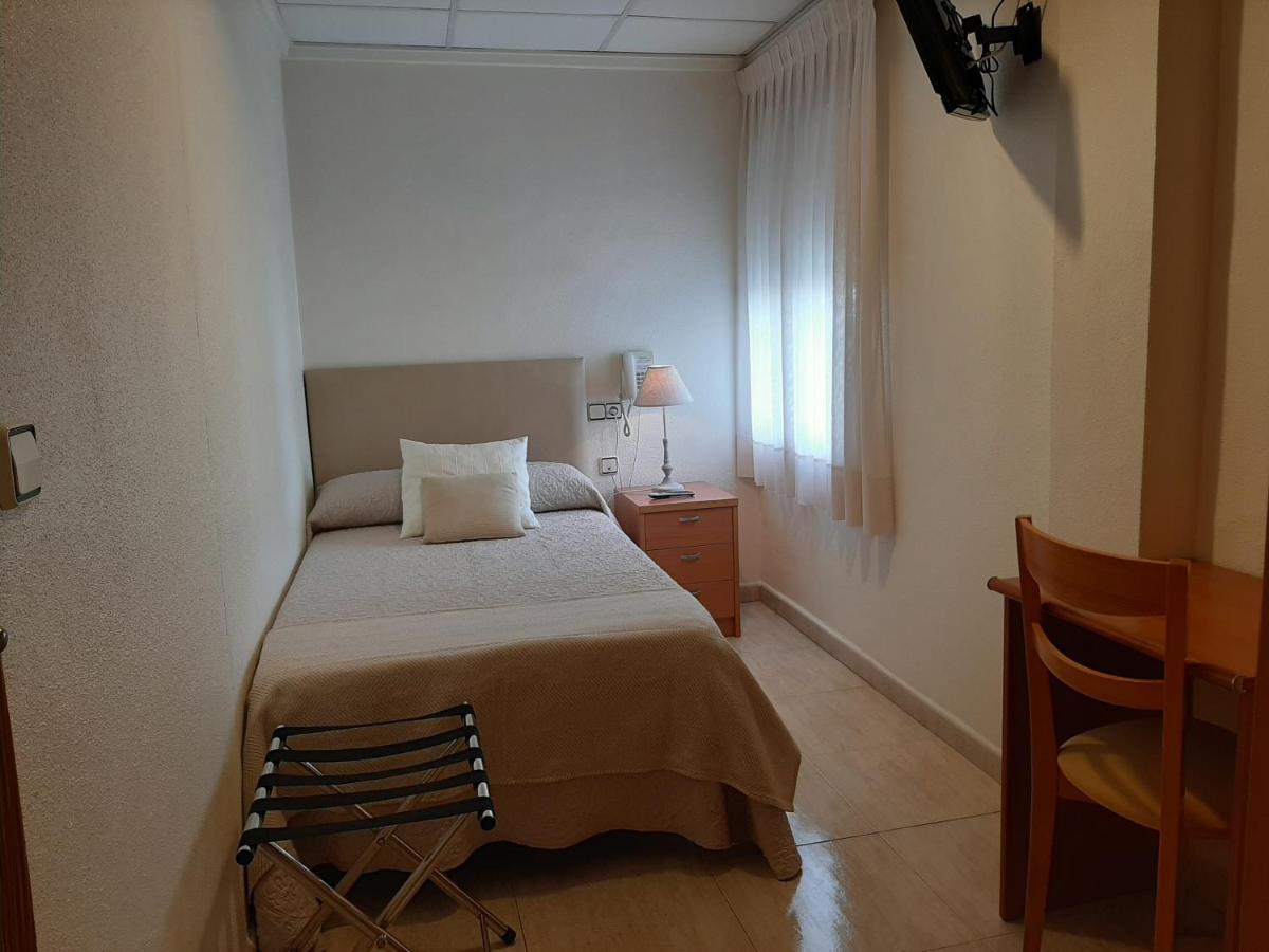 Hostal El Retiro Almoradí エクステリア 写真